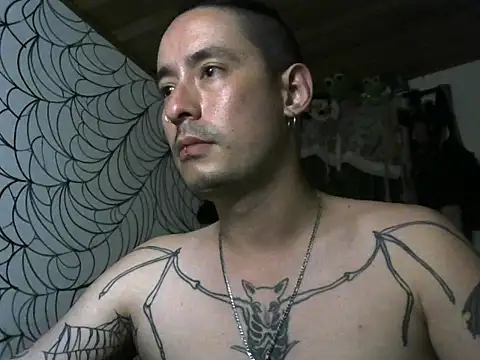 vampireathome online show from May 8, 2026, 6:39 am