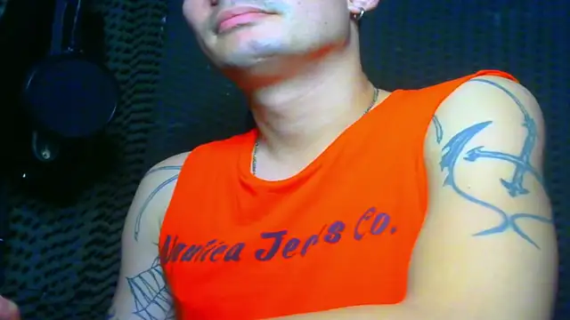 Snapshot of vampireathome chatting on March 18, 2025, 6:28 am vampireathome online show from March 18, 2025, 6:28 am