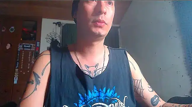 Snapshot of vampireathome chatting on February 5, 2025, 7:39 am vampireathome online show from February 5, 2025, 7:39 am