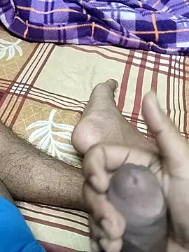 Yashkumar 0697 online show from February 21, 2026, 6:32 pm