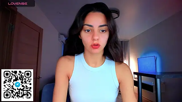 EmiliaZen online show from September 25, 2025, 2:12 pm