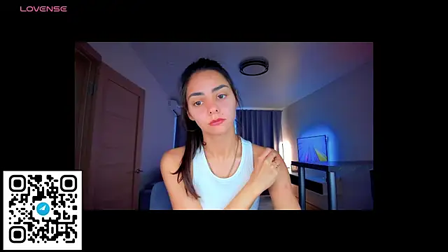 EmiliaZen online show from September 24, 2025, 12:00 pm