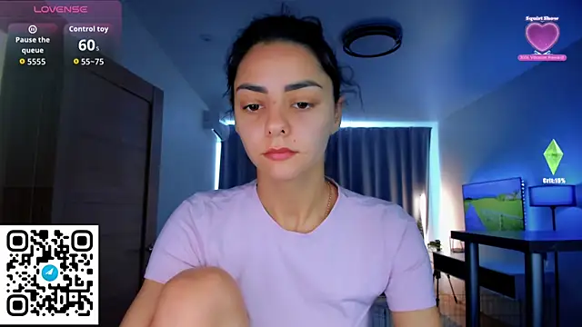 EmiliaZen online show from September 10, 2025, 1:10 pm