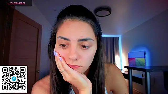 EmiliaZen online show from September 19, 2025, 11:25 am