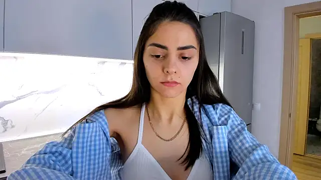 EmiliaZen online show from March 20, 2025, 11:27 am