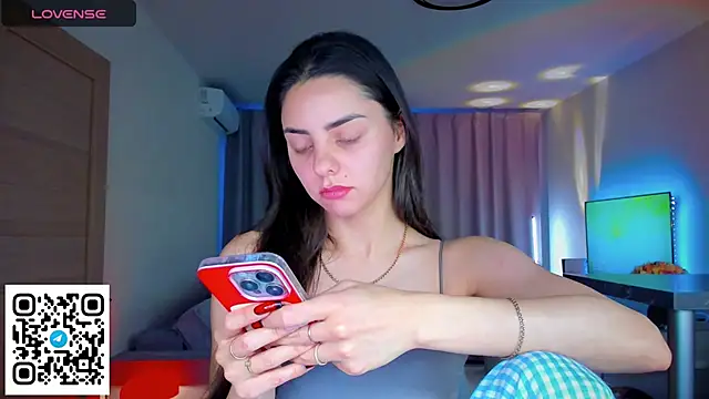 EmiliaZen online show from February 14, 2026, 2:17 pm