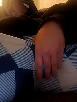 NoLubricantNeeded online show from October 22, 2025, 6:29 pm