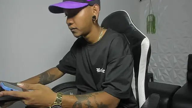 blackdirty420 online show from February 14, 2026, 2:39 pm