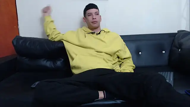 biigjhonny online show from November 16, 2025, 3:11 am