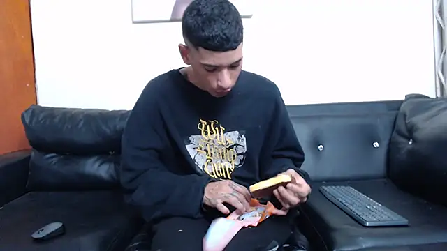 biigjhonny online show from November 28, 2025, 2:34 am