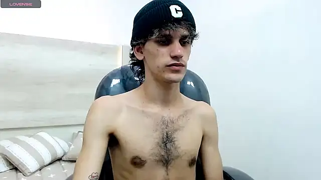 Dirty Kingg online show from March 9, 2025, 9:25 pm