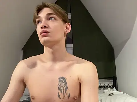 Snapshot of Julian_wins chatting on February 17, 2025, 12:49 pm Julian wins online show from February 17, 2025, 12:49 pm