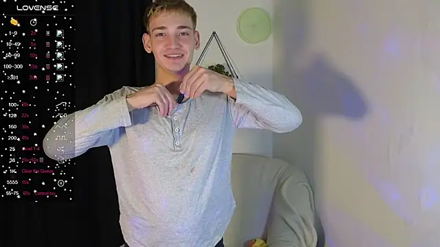 Snapshot of Julian_wins chatting on January 12, 2026, 2:35 pm Julian wins online show from January 12, 2026, 2:35 pm