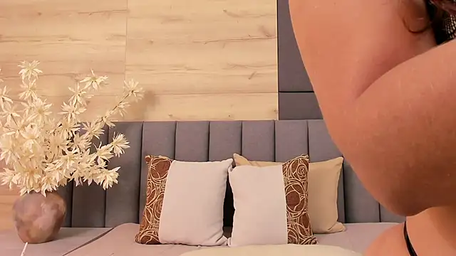 Snapshot of KiimCollins chatting on November 26, 2025, 5:13 pm KiimCollins online show from November 26, 2025, 5:13 pm