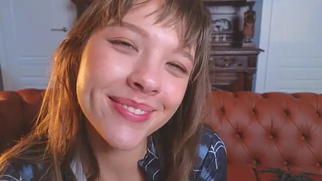 DemiDee online show from January 15, 2026, 8:40 am