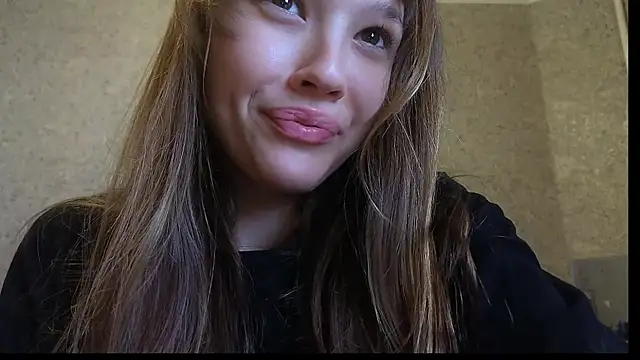 DemiDee online show from December 15, 2025, 8:25 pm