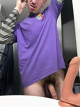 willyro98 online show from February 13, 2025, 10:12 am