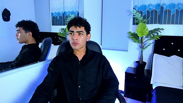 LucasCarterr online show from March 1, 2025, 7:51 am