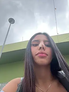 Laura-Khalifa online show from February 16, 2025, 8:00 pm