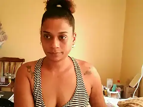 1fiestyalpha online show from September 10, 2025, 7:40 am