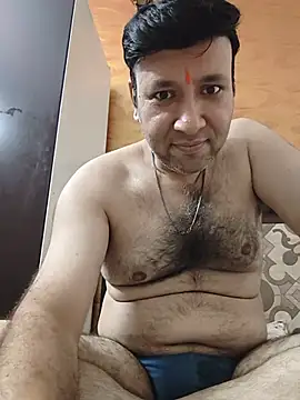 innocentboy1987 online show from July 7, 2026, 4:32 pm