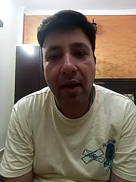 Snapshot of innocentboy1987 chatting on September 9, 2025, 8:57 am innocentboy1987 online show from September 9, 2025, 8:57 am