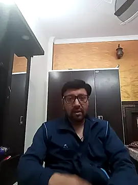 Snapshot of innocentboy1987 chatting on February 25, 2025, 6:36 am innocentboy1987 online show from February 25, 2025, 6:36 am