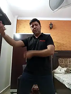 Snapshot of innocentboy1987 chatting on October 3, 2025, 6:26 am innocentboy1987 online show from October 3, 2025, 6:26 am