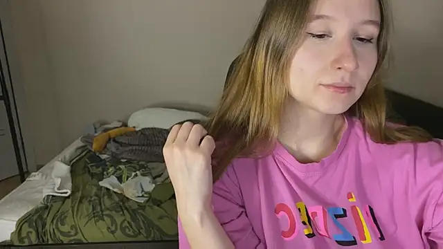 Sabrinaanddaniel online show from November 13, 2025, 8:02 pm