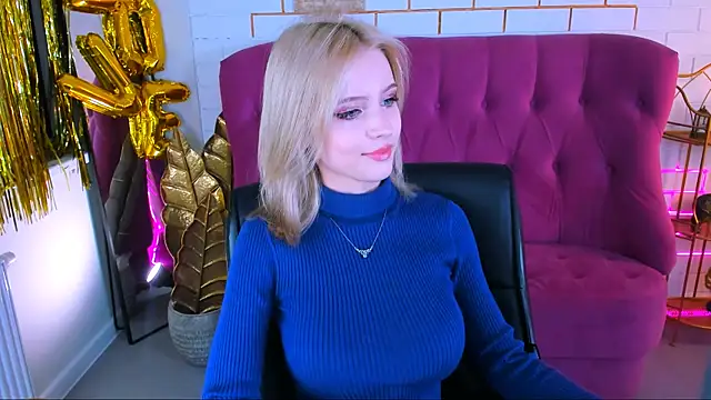 LeonaStane online show from October 24, 2025, 5:01 pm