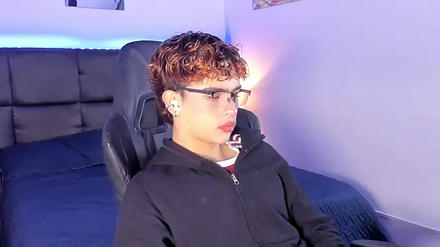 Aiiden 15 online show from October 15, 2025, 11:51 am