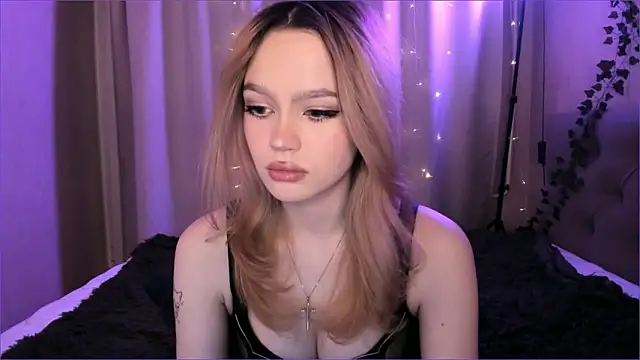 MiaRanki online show from March 22, 2026, 10:22 pm