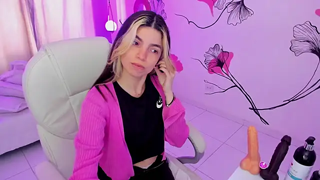 Snapshot of Isabela_Fiorelli chatting on November 20, 2025, 1:01 pm Isabela Fiorelli online show from November 20, 2025, 1:01 pm