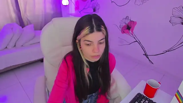 Snapshot of Isabela_Fiorelli chatting on November 22, 2025, 1:10 pm Isabela Fiorelli online show from November 22, 2025, 1:10 pm