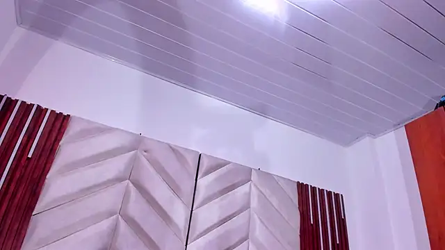 aprilvagner03 online show from September 27, 2025, 9:43 pm