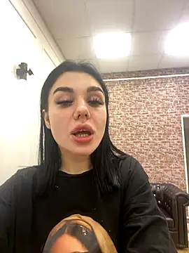 MaeveMoon online show from October 31, 2025, 4:14 pm