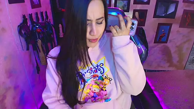 Snapshot of cherryy_bombshelll chatting on February 14, 2026, 4:18 pm cherryy bombshelll online show from February 14, 2026, 4:18 pm