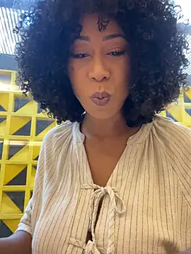 Snapshot of dianagolley420 chatting on March 25, 2026, 5:01 pm dianagolley420 online show from March 25, 2026, 5:01 pm