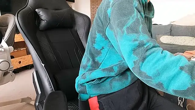 Snapshot of ademandjulia chatting on February 21, 2026, 9:33 am ademandjulia online show from February 21, 2026, 9:33 am