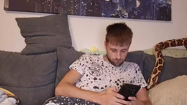 Snapshot of ademandjulia chatting on November 6, 2025, 5:39 pm ademandjulia online show from November 6, 2025, 5:39 pm