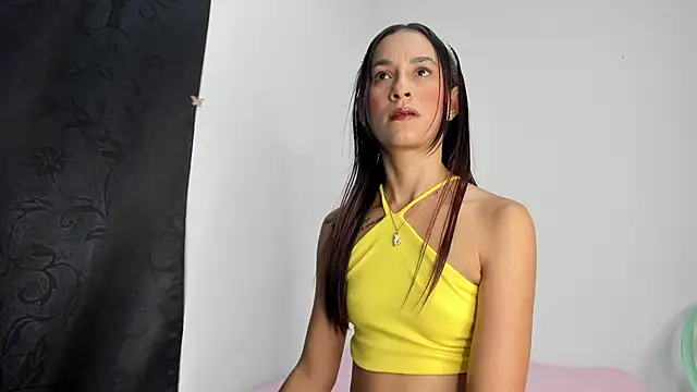 Olivia Stevens online show from April 5, 2026, 8:59 pm