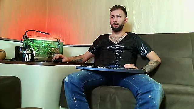 JamieNoxus online show from March 11, 2025, 5:35 am