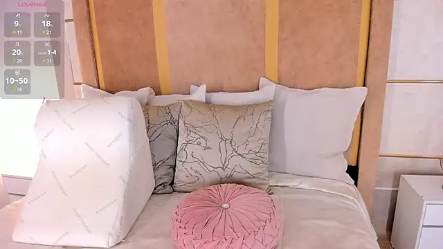 GraceDupont1 online show from November 17, 2025, 11:09 pm