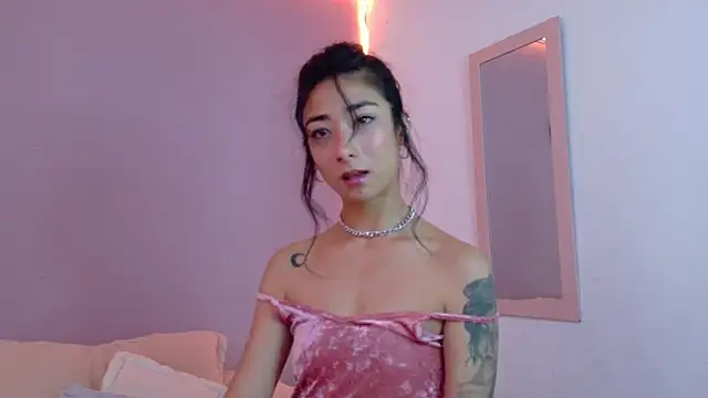 Snapshot of oishii_ambar chatting on February 18, 2025, 2:16 pm oishii ambar online show from February 18, 2025, 2:16 pm