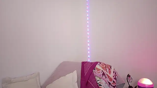 Snapshot of oishii_ambar chatting on October 22, 2025, 4:28 pm oishii ambar online show from October 22, 2025, 4:28 pm