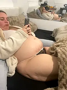 Princessemisse online show from December 2, 2025, 6:31 pm