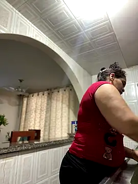 Carola-Ross online show from October 24, 2025, 5:34 pm