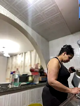 Carola-Ross online show from September 27, 2025, 6:14 pm