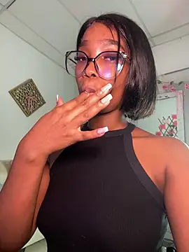 blackgril12 online show from February 3, 2026, 11:21 pm