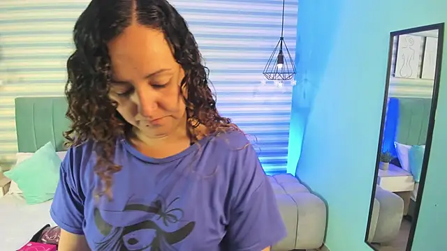 abby apple online show from January 17, 2026, 12:42 pm